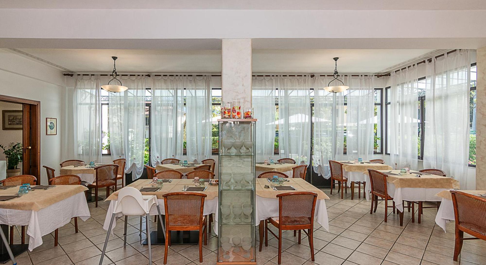מרינה די מסה Hotel Eura מראה חיצוני תמונה
