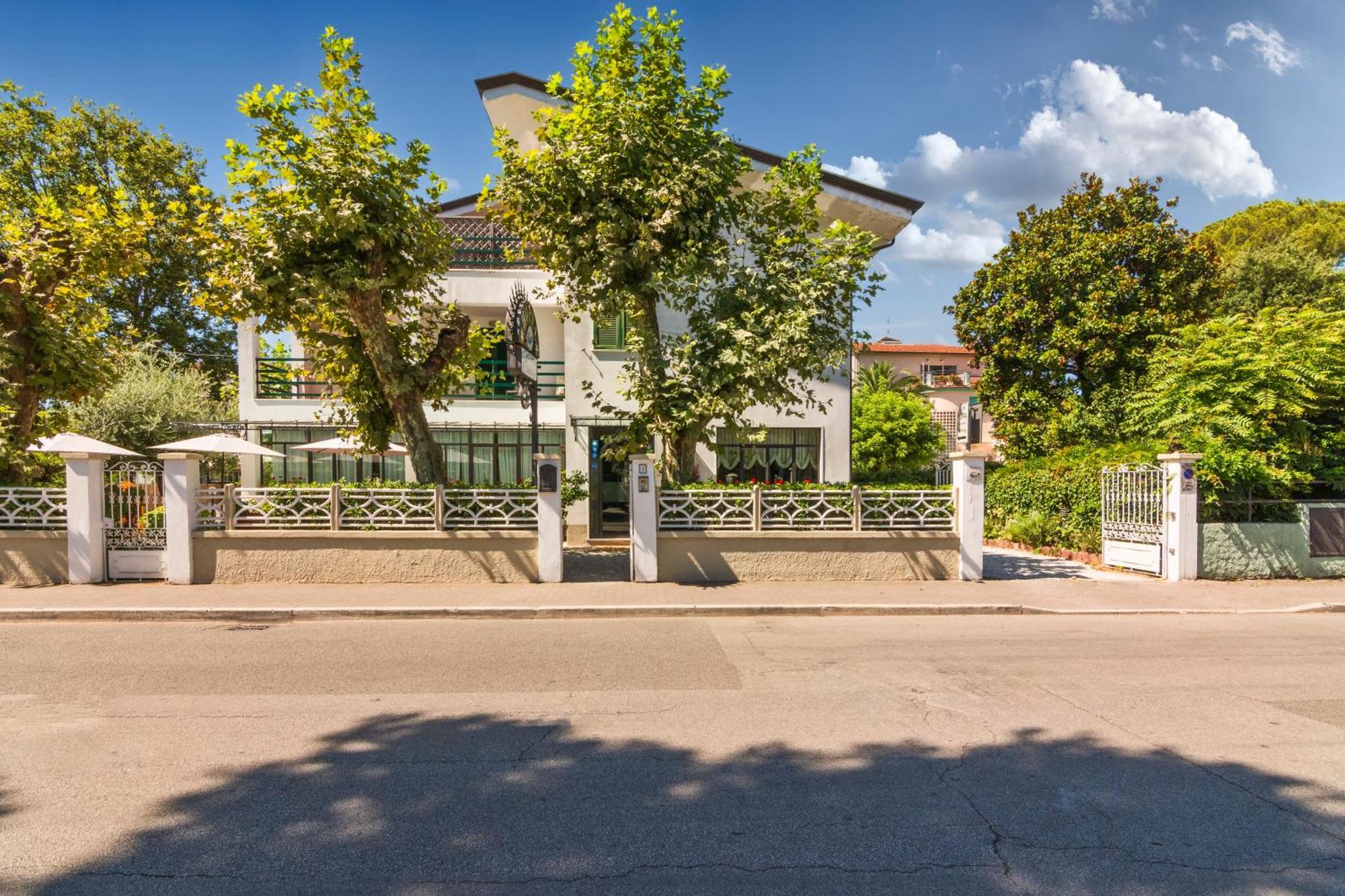 מרינה די מסה Hotel Eura מראה חיצוני תמונה