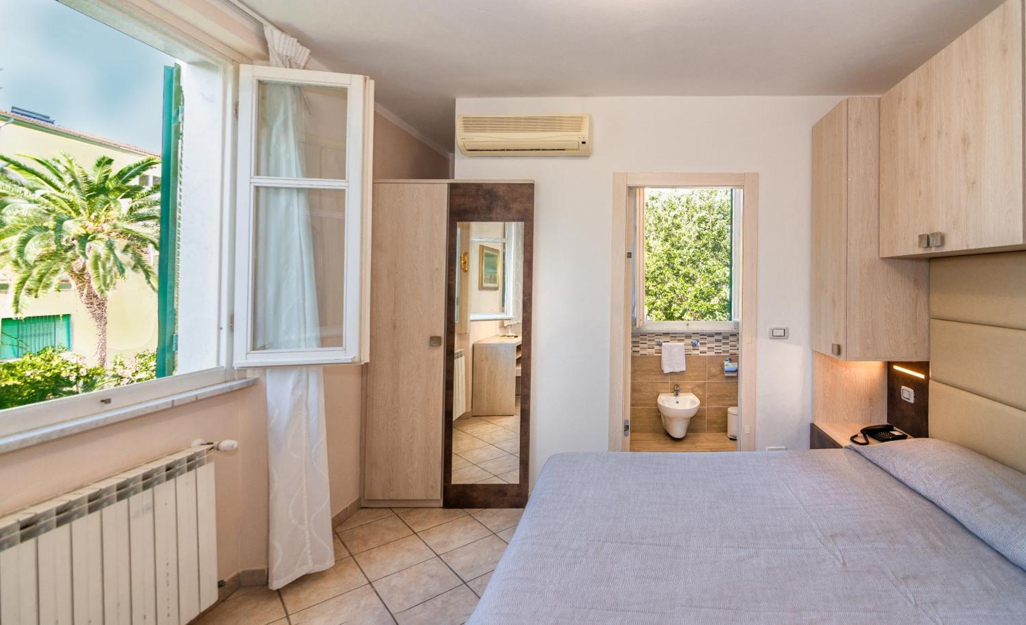מרינה די מסה Hotel Eura מראה חיצוני תמונה