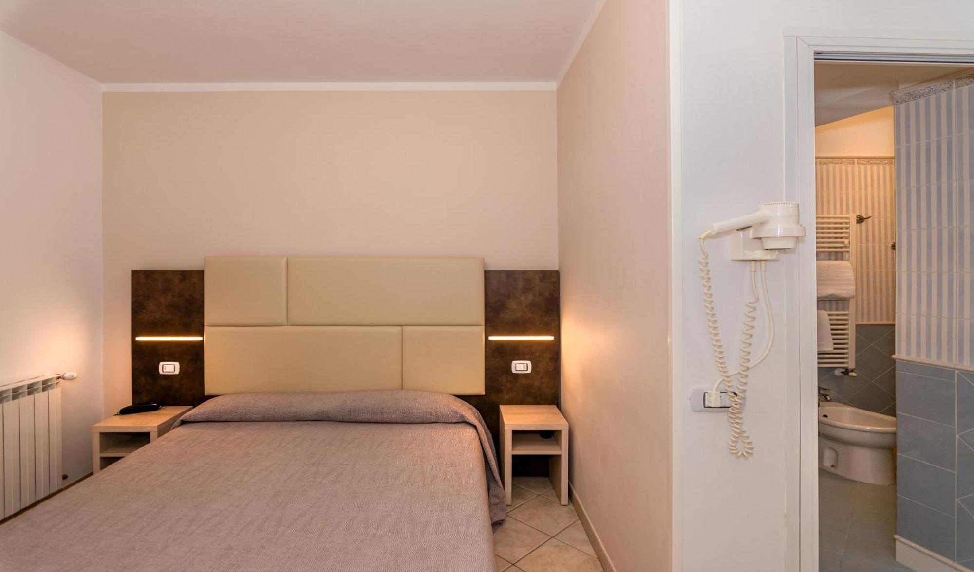 מרינה די מסה Hotel Eura מראה חיצוני תמונה