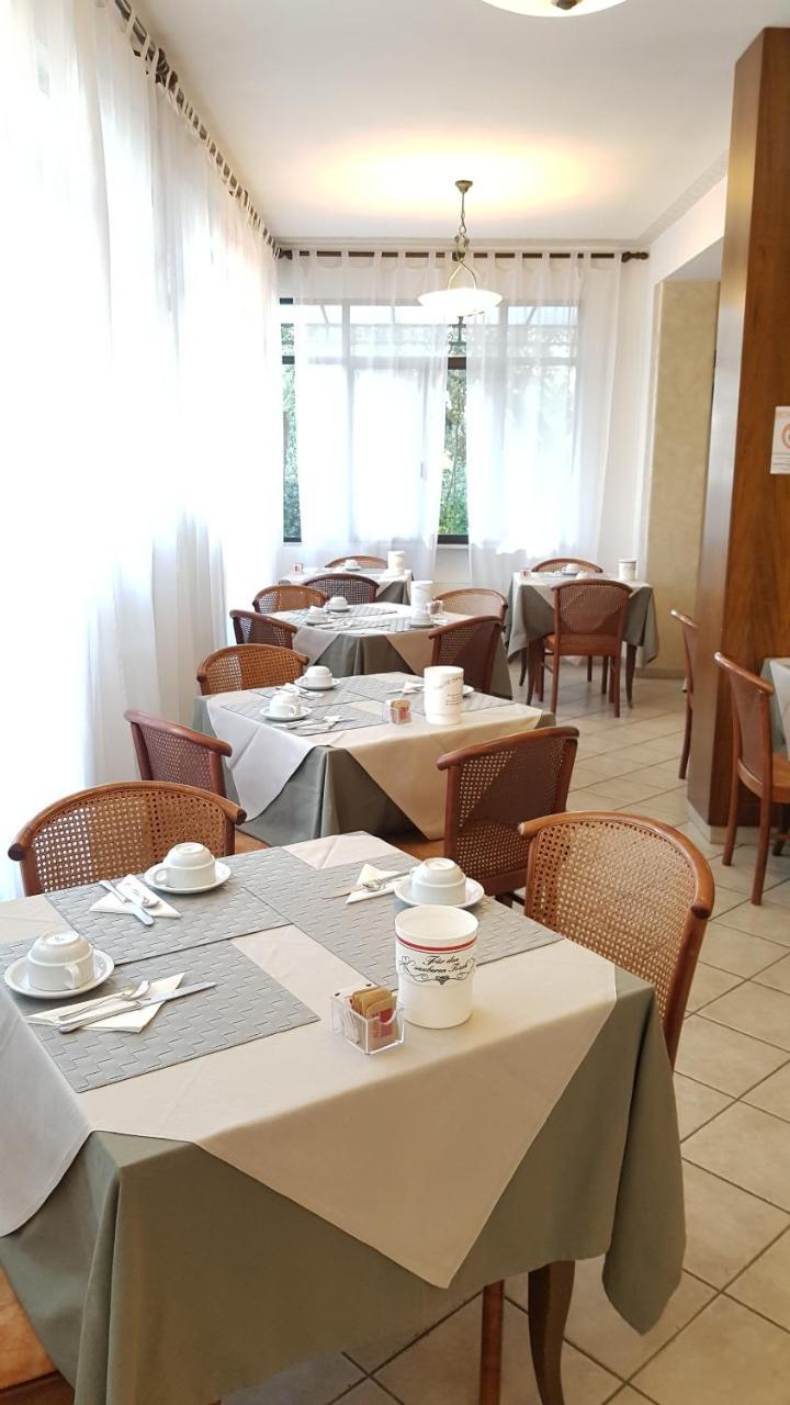 מרינה די מסה Hotel Eura מראה חיצוני תמונה